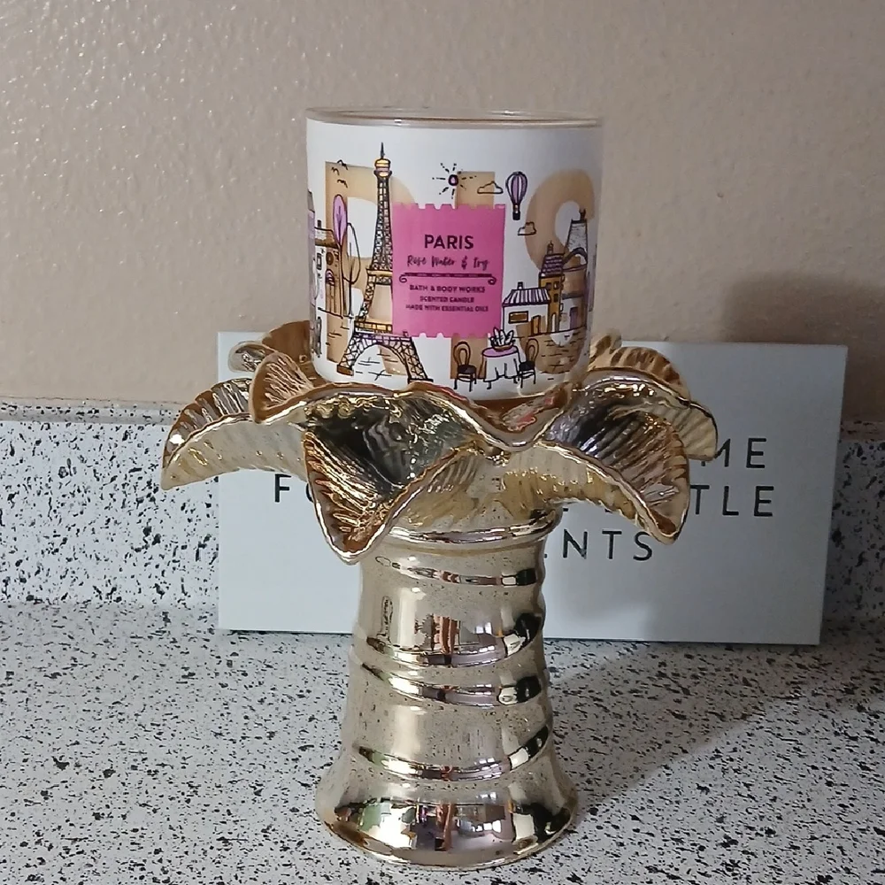 Gold Palm Tree Pedestal Candle Holder | Bath & Body Works - Picture 1 of 5